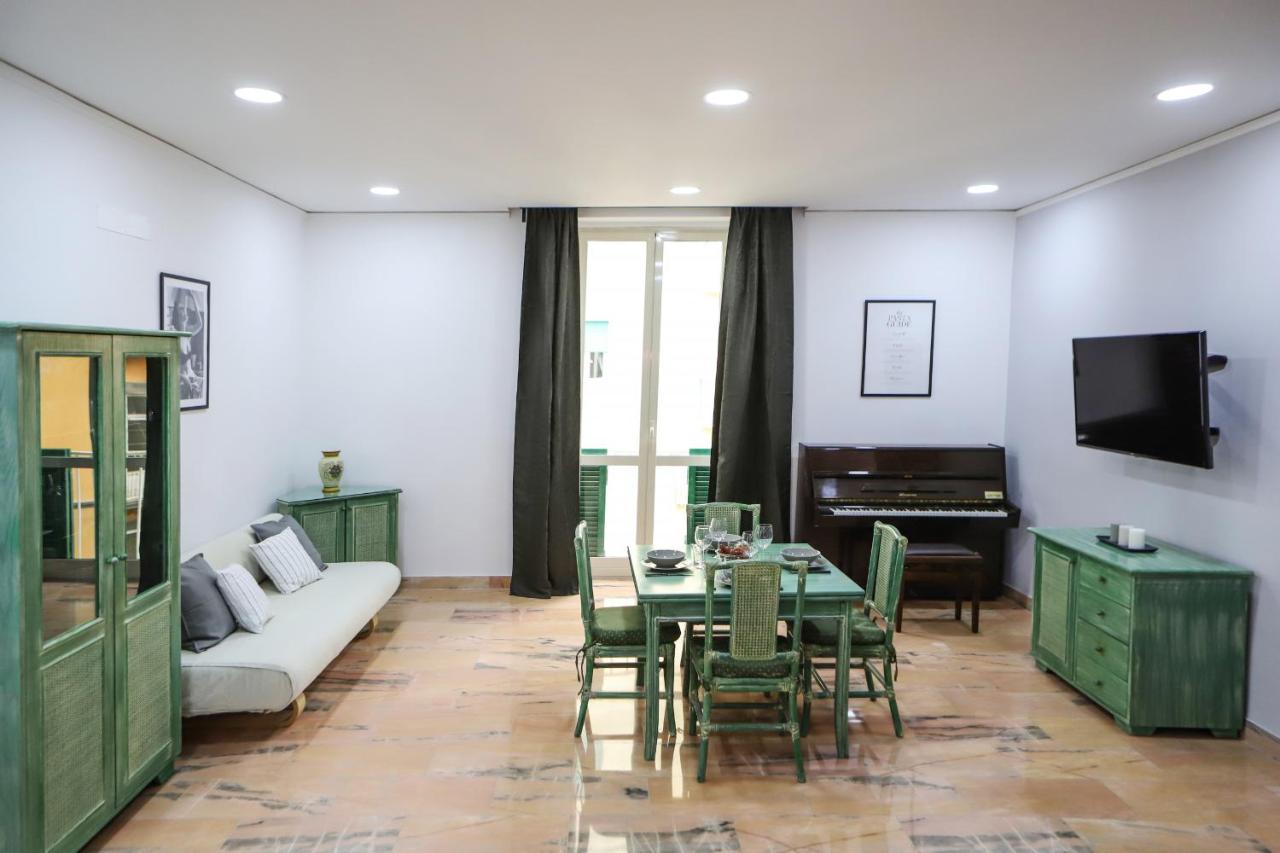 Modern Apartment At Piazza Del Gesu' By Wonderful Italy Naples Exterior photo
