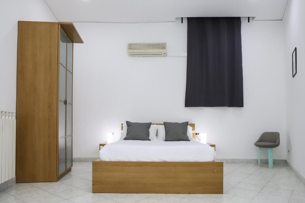 Modern Apartment At Piazza Del Gesu' By Wonderful Italy Naples Exterior photo